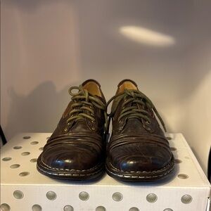 Earth new tag shoes. Size 6.